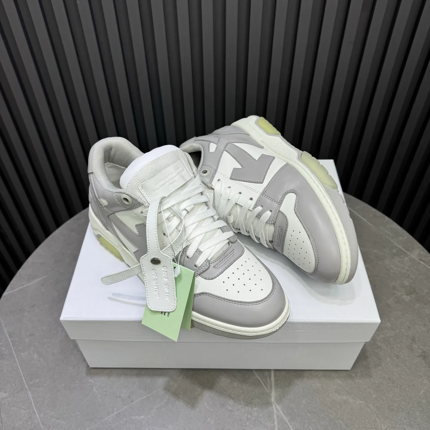 P620 OFF WHITE⚡️Couple model⚡️35-40 women’s model 39-46 men’s model